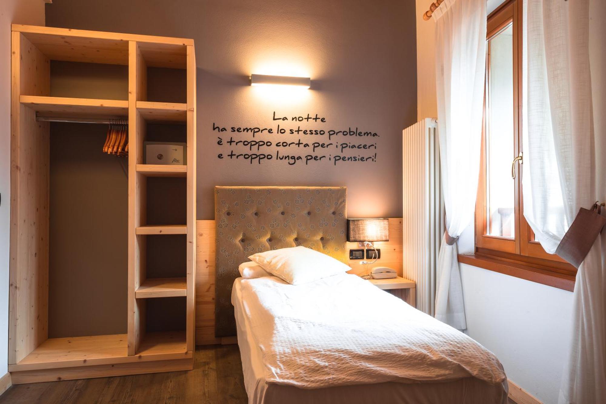 Albergo Maggiorina Bezzecca Luaran gambar